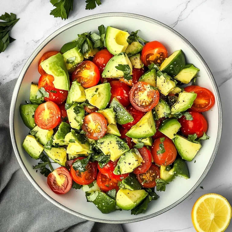 Quick Avocado and Tomato Salad: Refreshing Summer Delight